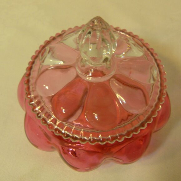 Fenton Made in USA Art Glass Melon Cranberry 3 Piece Dresser / Vanity Set - Picture 6 of 11